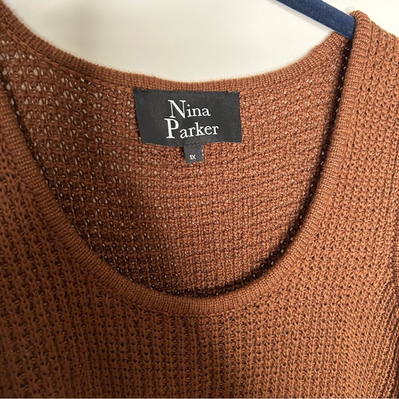 Nina Parker crochet Knit Two Piece - Picture 2 of 5